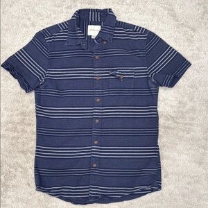 American Eagle Outfitters Blue and White Casual Button Down Shirt